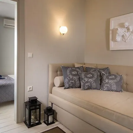 Frau Irenes Haus Lejlighed Sarti