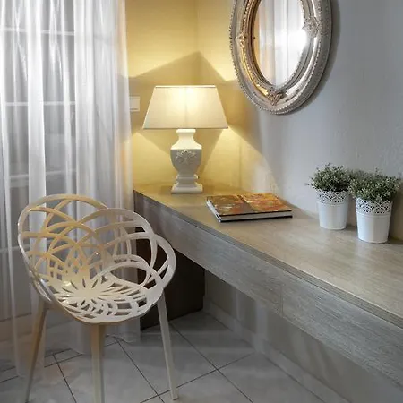 Frau Irenes Haus Sarti