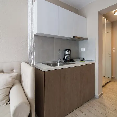 Frau Irenes Haus Sarti